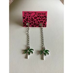 New betseyville by betsey Johnson earrings